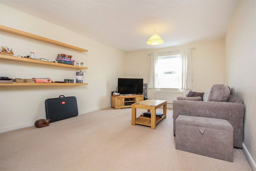 Property photo 2 of 8 Picture No. 52