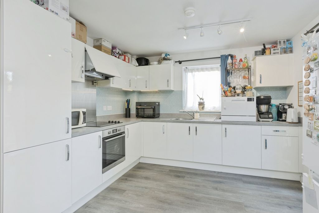 Property photo 3 of 14 Pbox-Img.Jpg