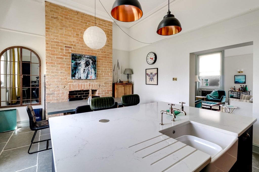 Additional image 6 of 3 bed flat for saleMontpellier Grove, Cheltenham, Gloucestershire GL50