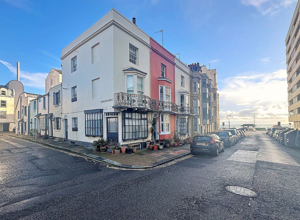 Property photo 1 of 29