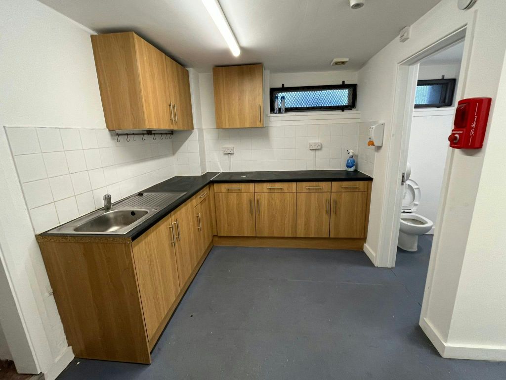 Property photo 3 of 6 c64d2c2d-F7c7-471E-A4Ff-11A44dc5E198.Jpg