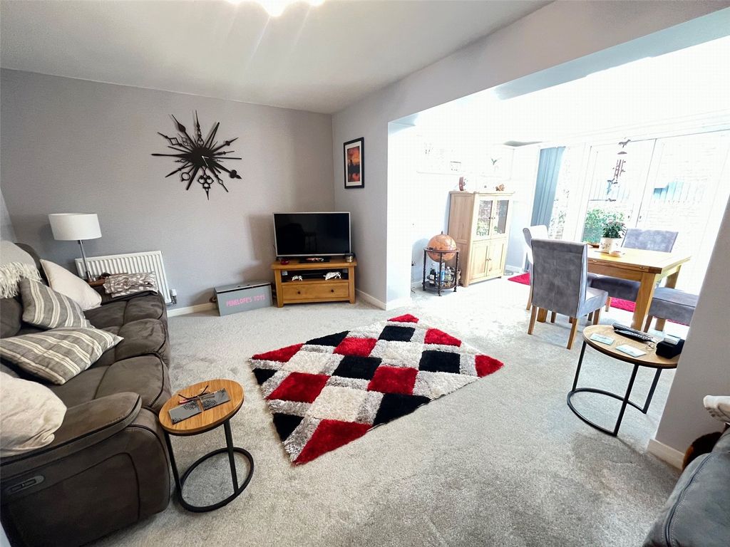 Property photo 2 of 25 Picture No. 31