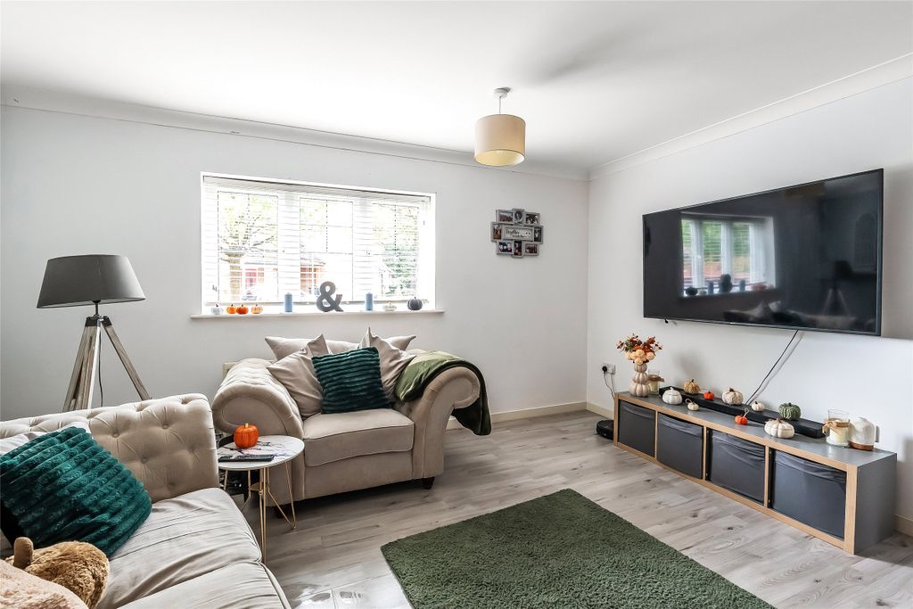 Property photo 3 of 11 Picture No. 02