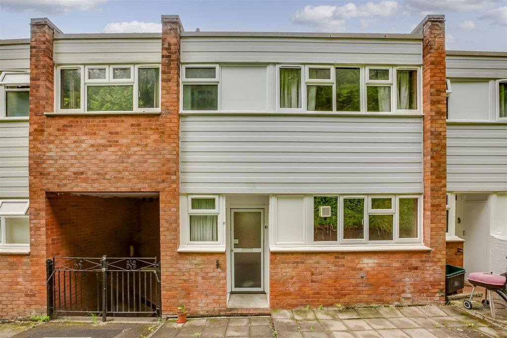 Property photo 1 of 15 17 Hunters Hill, Hp13 7Ew-15.Jpg
