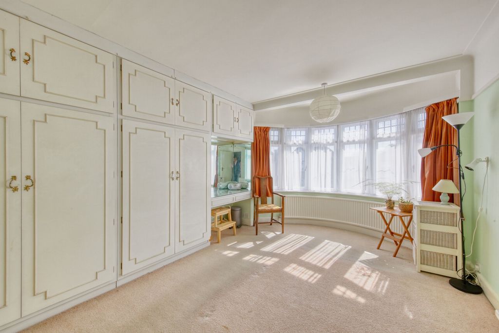 Additional image 9 of 5 bed detached house for saleOrmond Drive, Hampton TW12