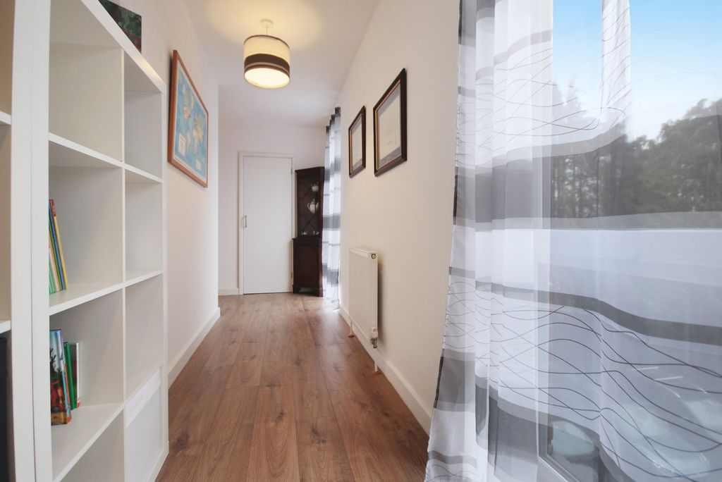 Additional image 10 of 2 bed flat for saleHoltye Avenue, East Grinstead RH19