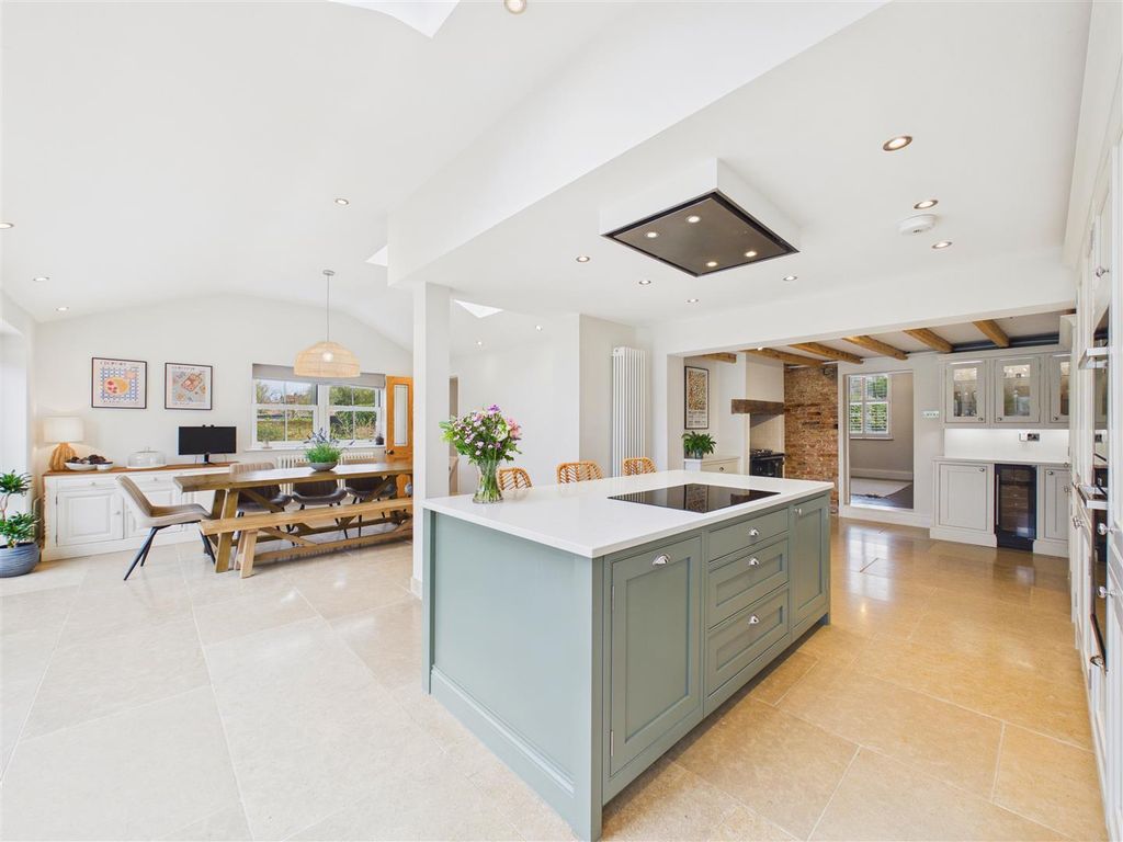 Property photo 2 of 39 Dining Kitchen