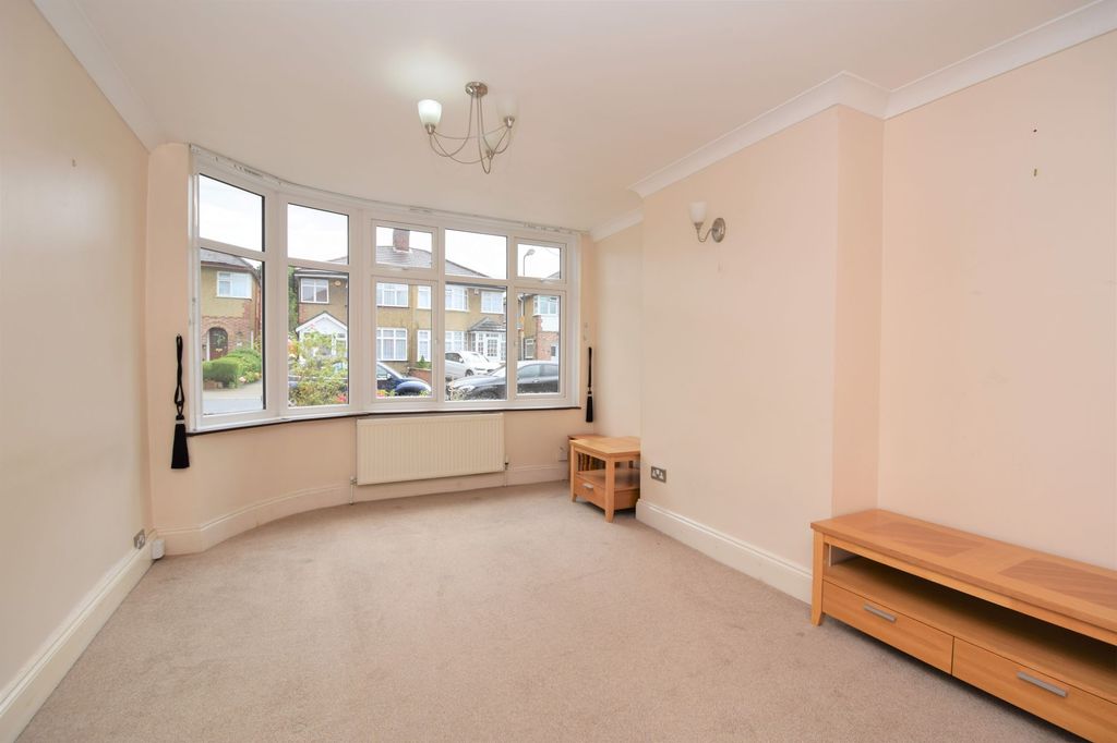 Property photo 2 of 21