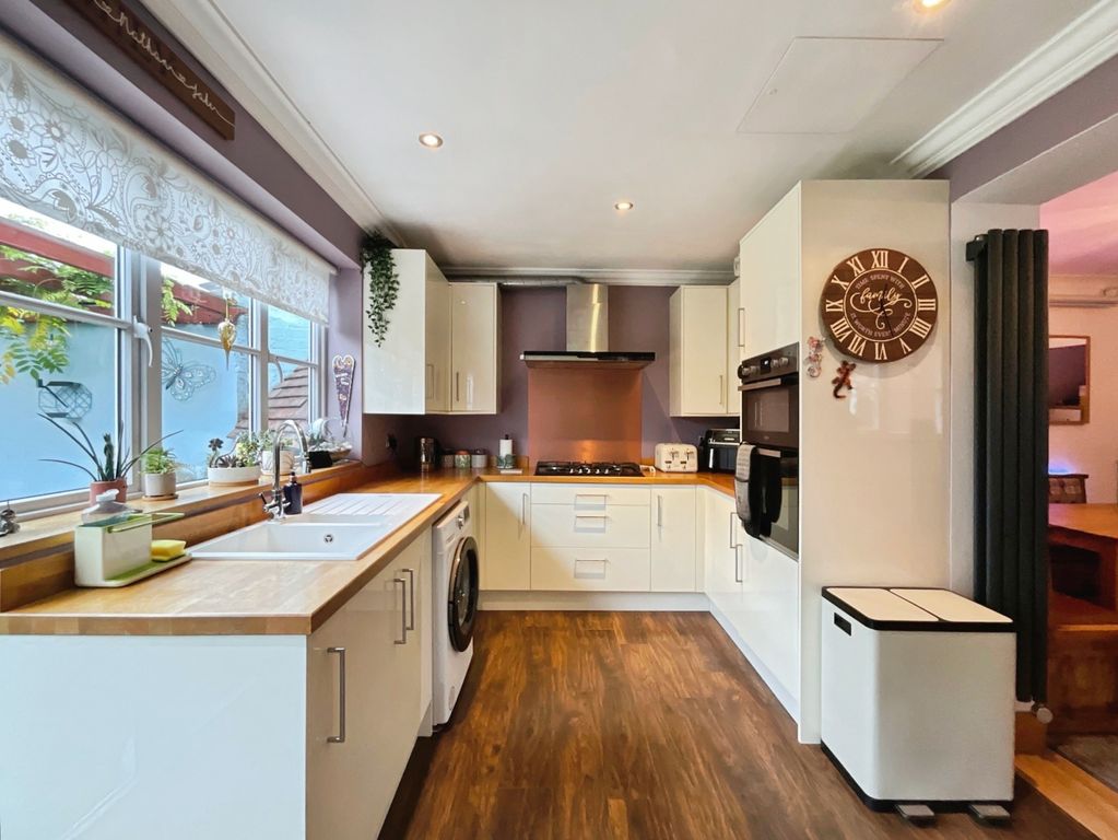Property photo 3 of 16 6828A744-D-49B6-9Ac5-2Ffee184C796-2571-00000137F682Bc6F