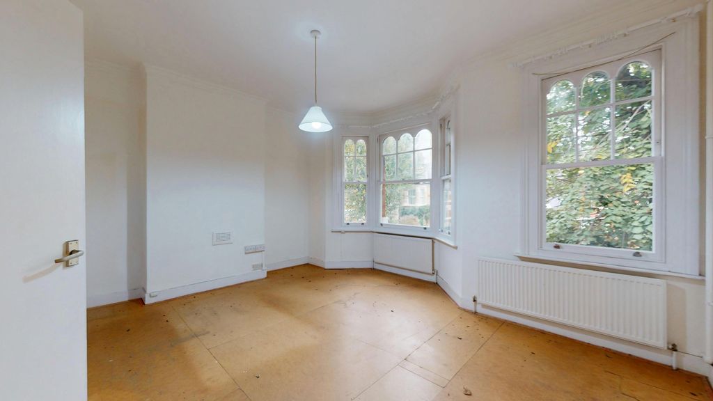 Property photo 2 of 12 Flat 90B Adelaide Road, West Ealing, London, W13 9Eb