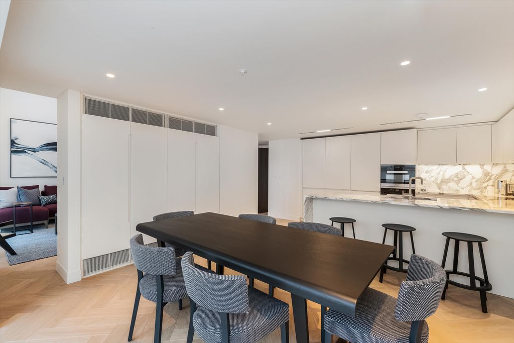 Property photo 3 of 13 Image