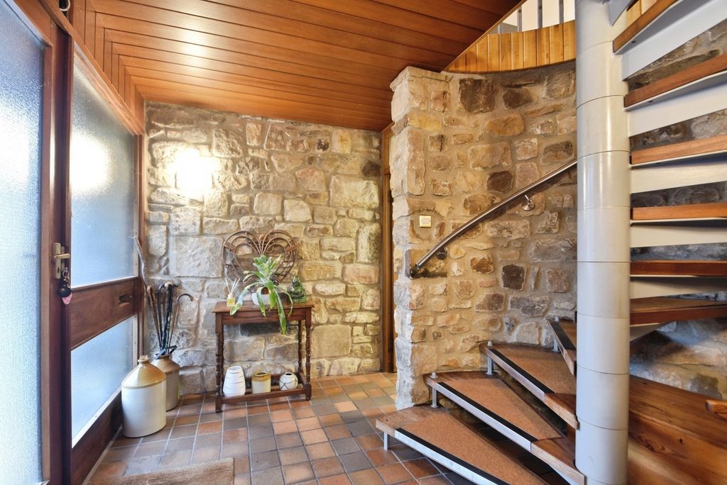 Property photo 3 of 22 Pbox-Img.Jpg