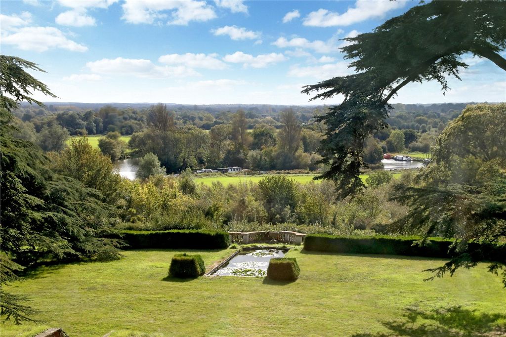 Property photo 2 of 26 Rear Garden