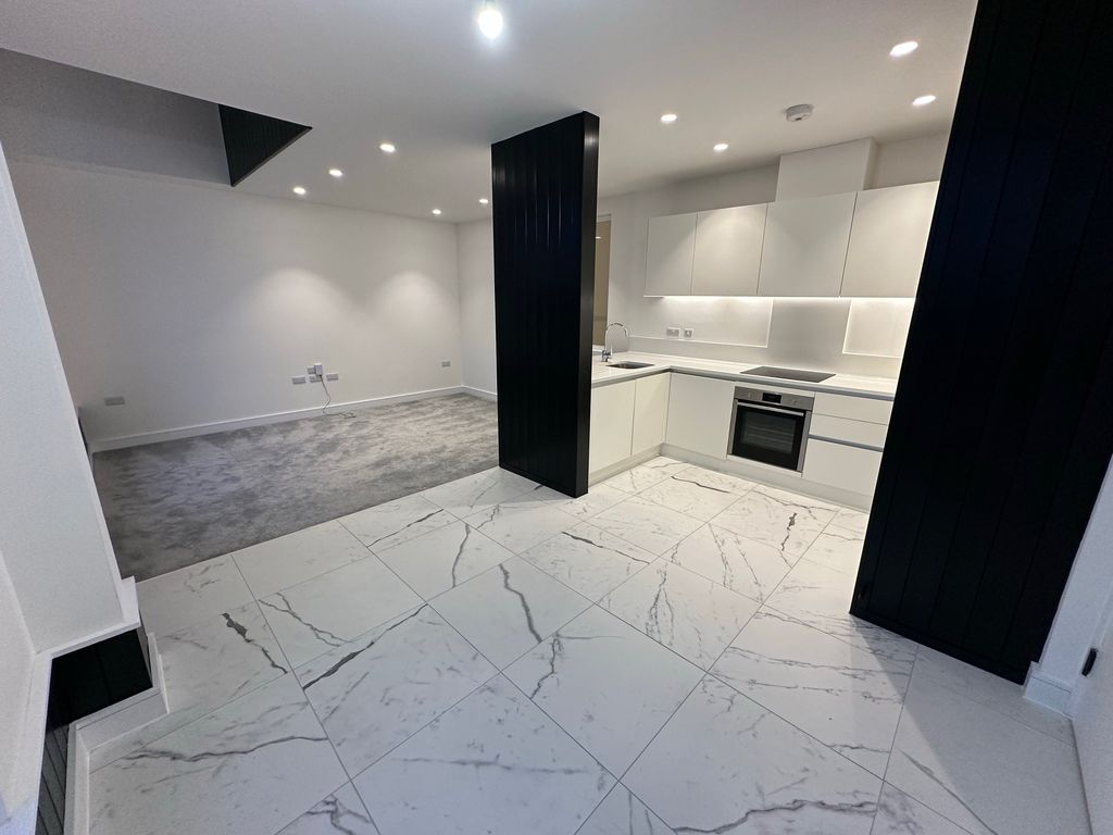 Property photo 2 of 16 1