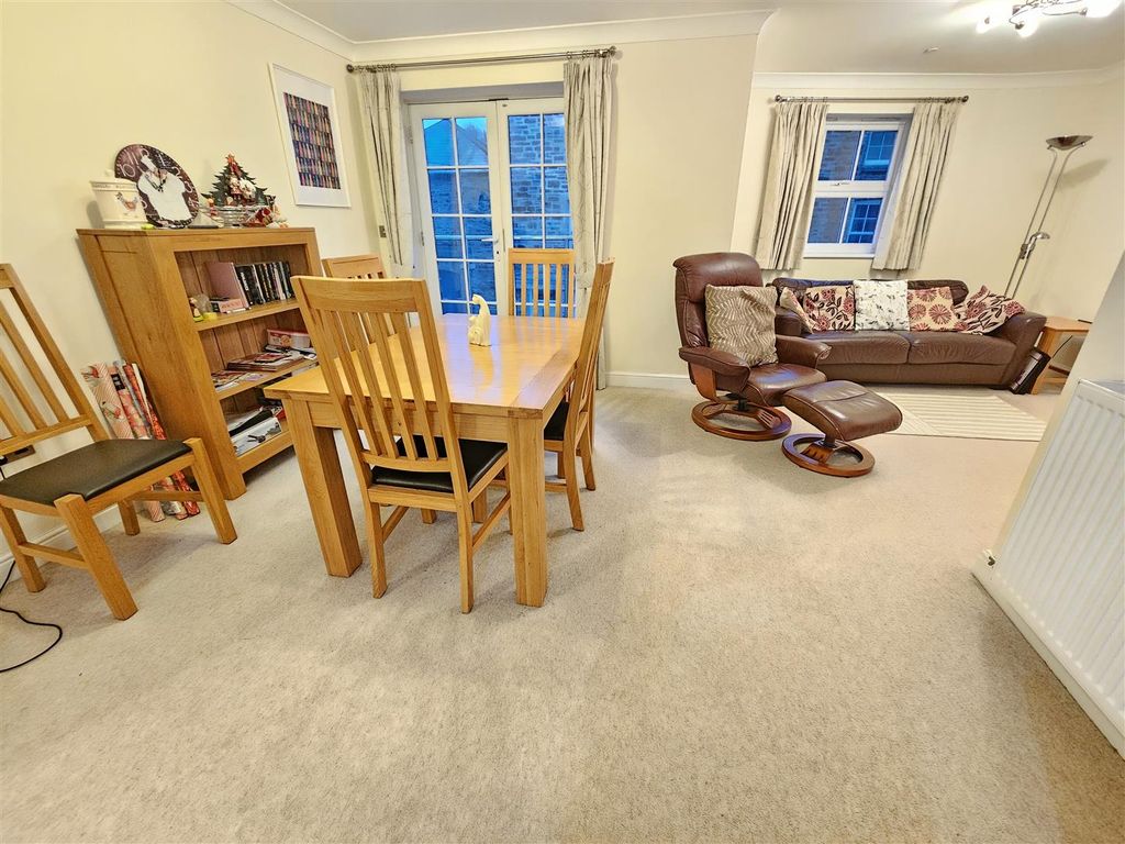 Property photo 2 of 12 Dining And Lounge Area.Jpg