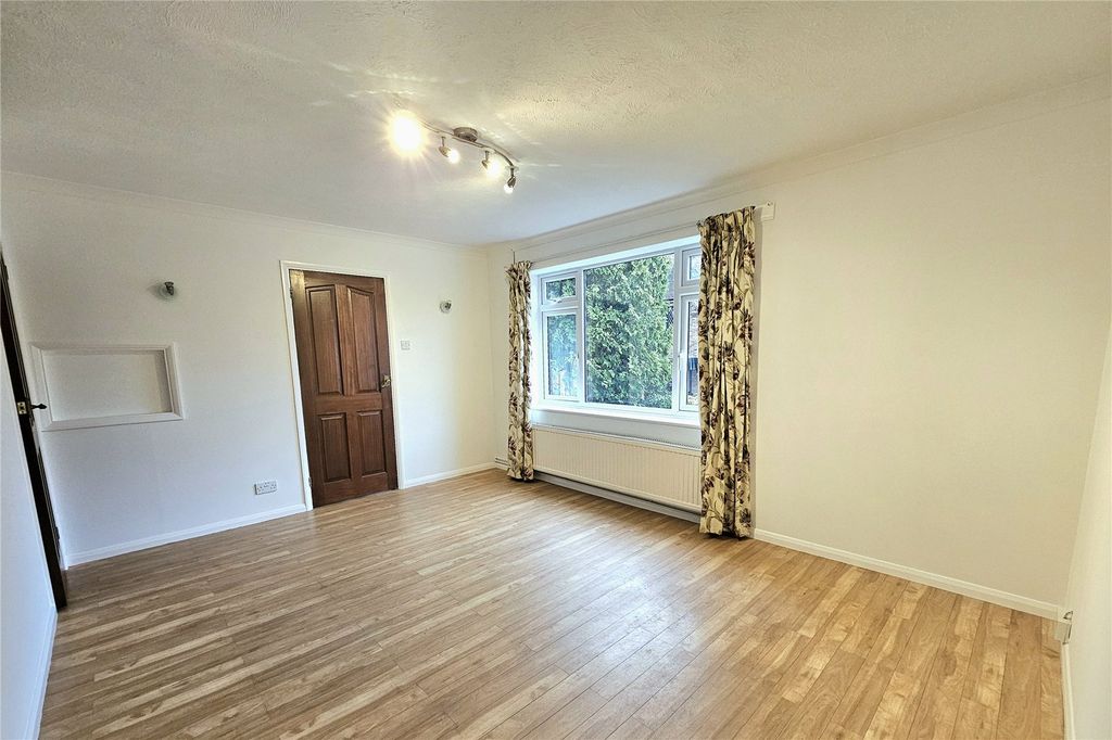 Property photo 3 of 14 Picture No. 08