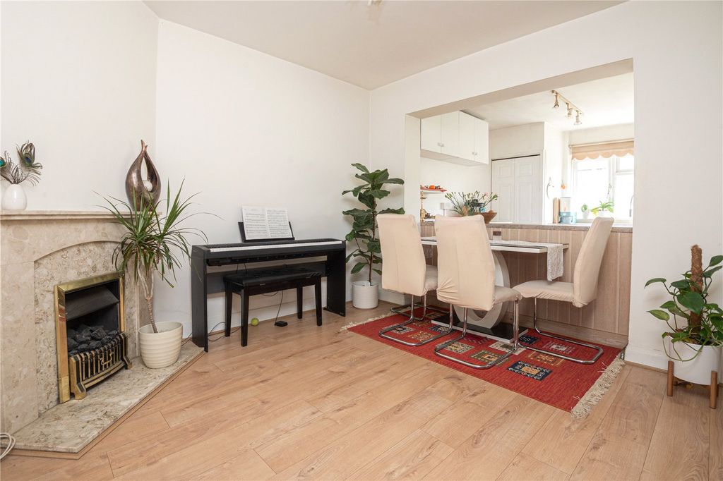 Property photo 3 of 18 Picture No. 4