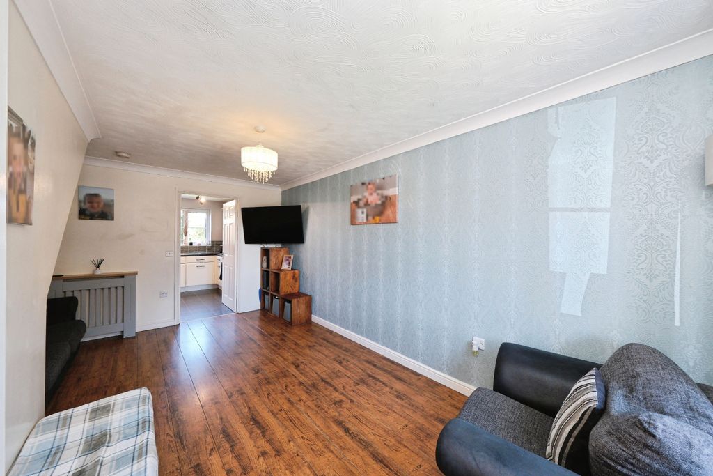 Property photo 3 of 15