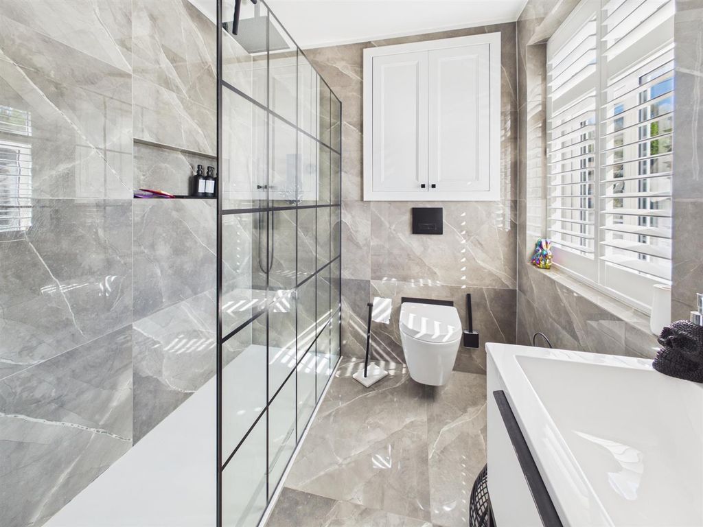 Additional image 10 of 5 bed detached house for saleMead Way, Coulsdon CR5