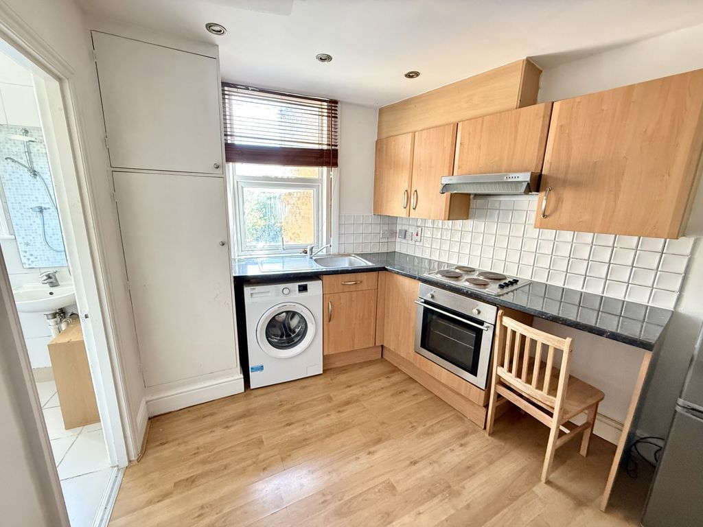 Property photo 2 of 3