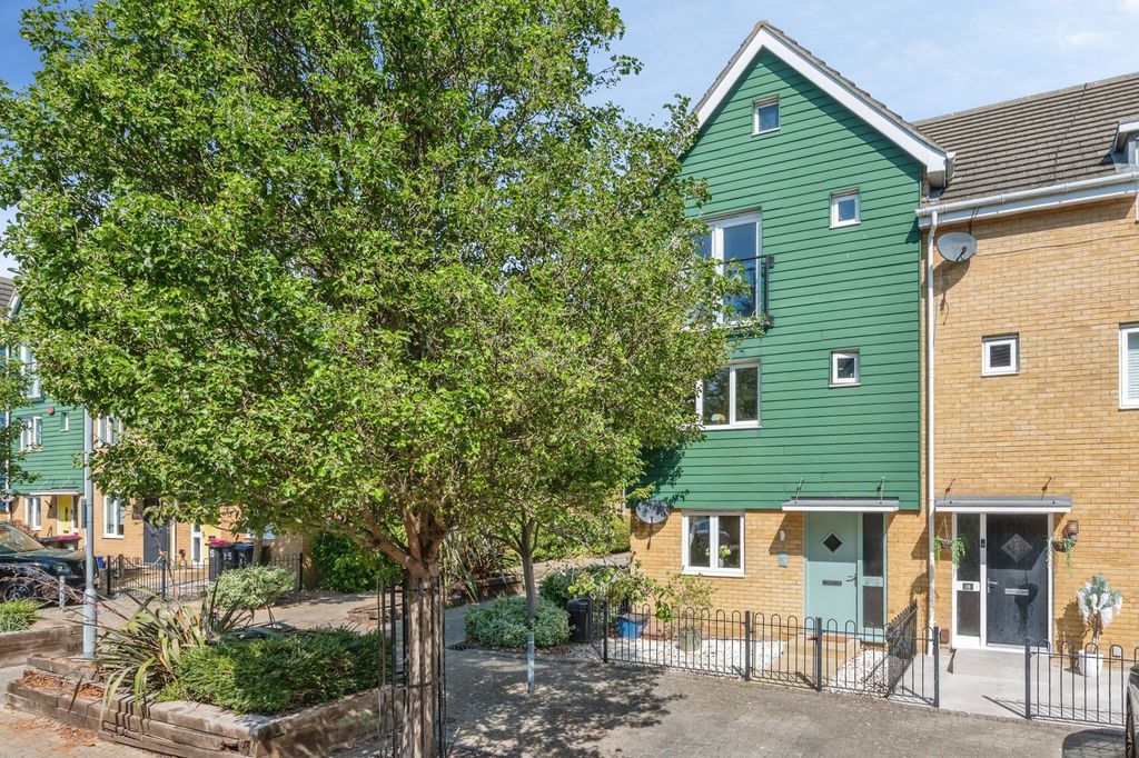 Property photo 1 of 20 Exterior