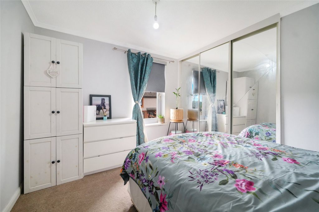 Additional image 8 of 3 bed flat for saleLangton Place, Newton Mearns, Glasgow, East Renfrewshire G77