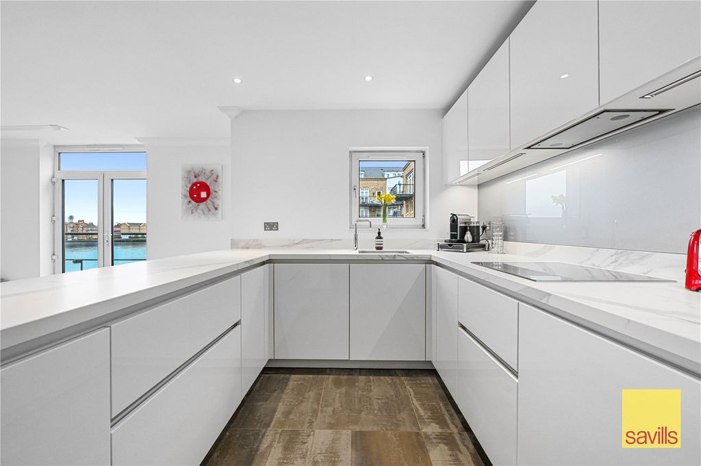 Property photo 2 of 34 Kitchen