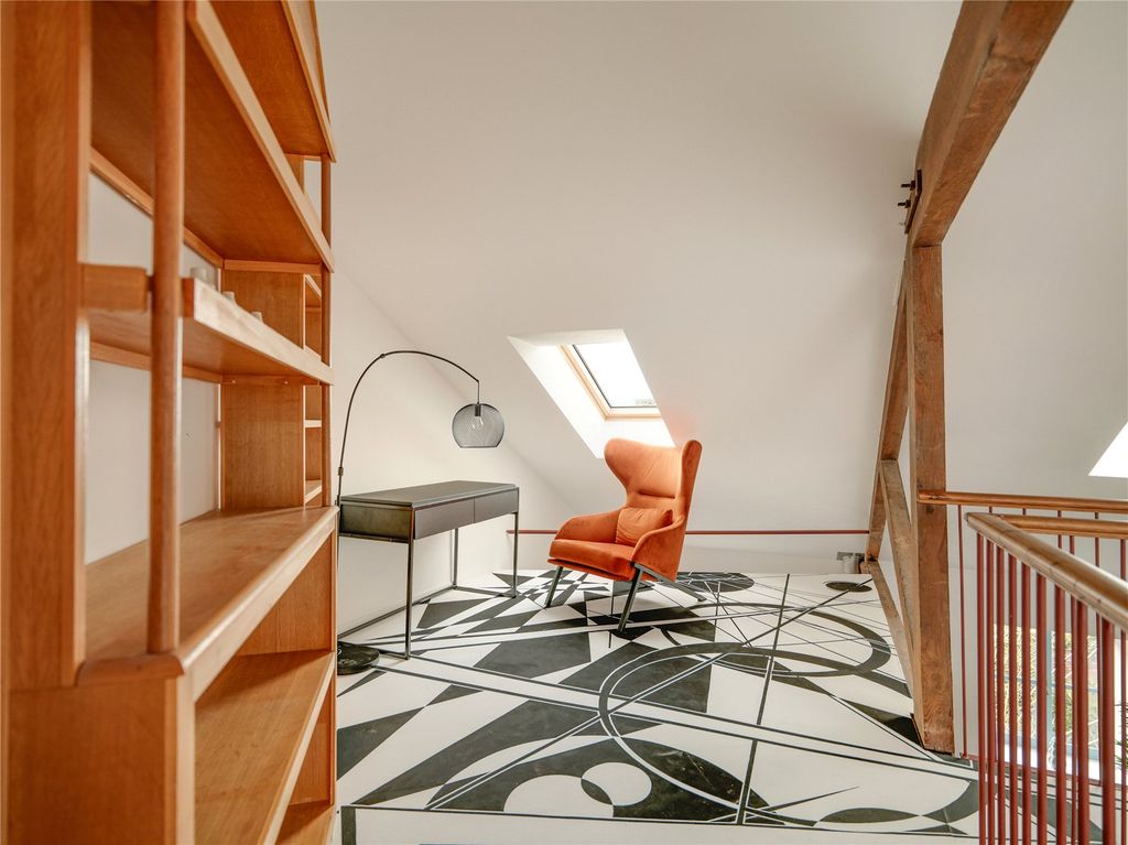 Property photo 1 of 27 Picture No. 39