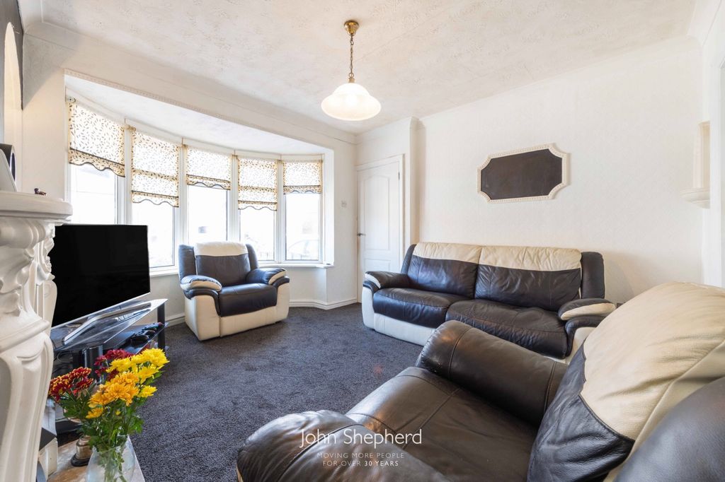 Property photo 2 of 13 Picture No. 74