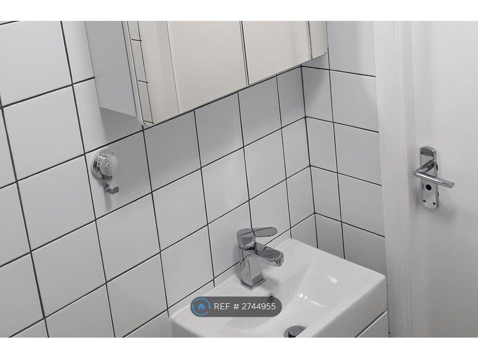 Property photo 3 of 6 Sink And Cabinet