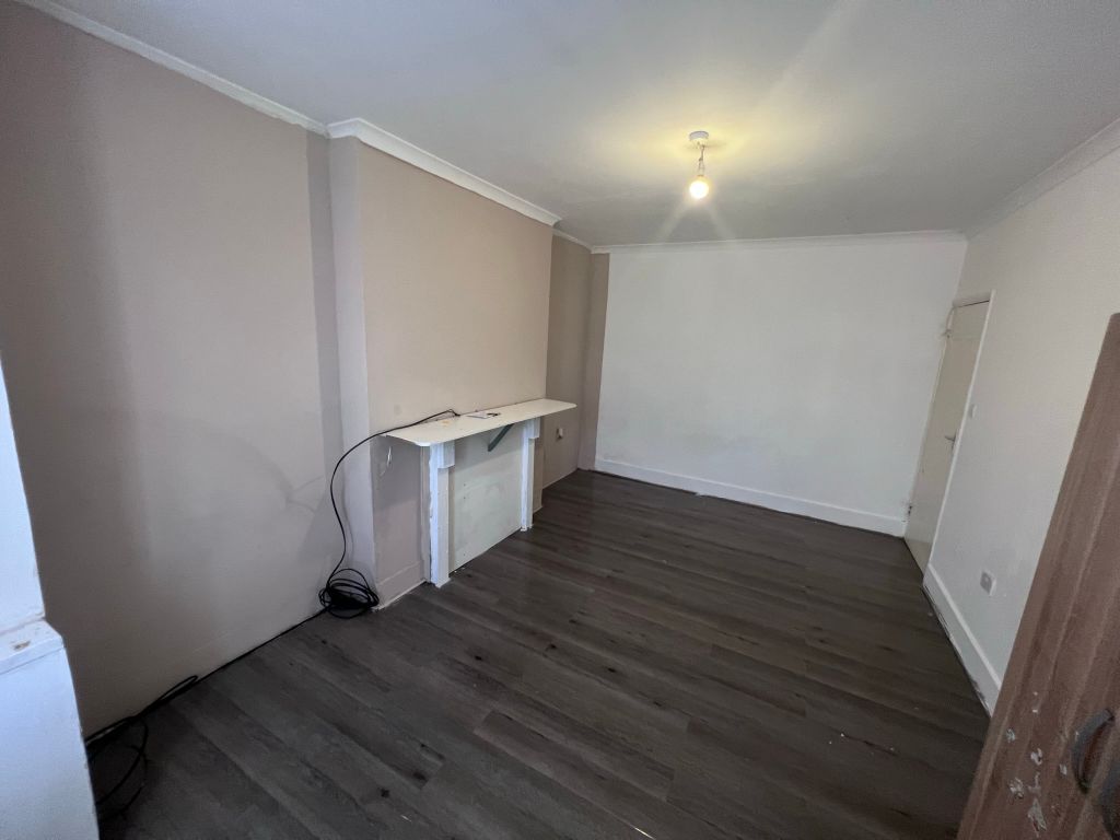 Additional image 8 of 3 bed flat for saleWillow Tree Lane, Hayes UB4