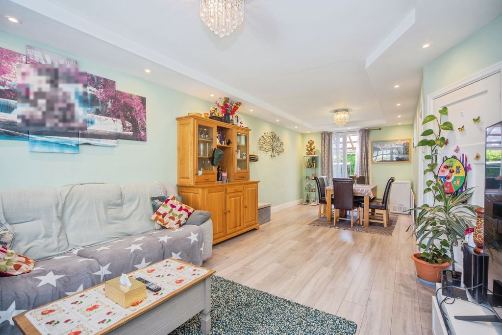Property photo 3 of 13 Pbox-Img.Jpg