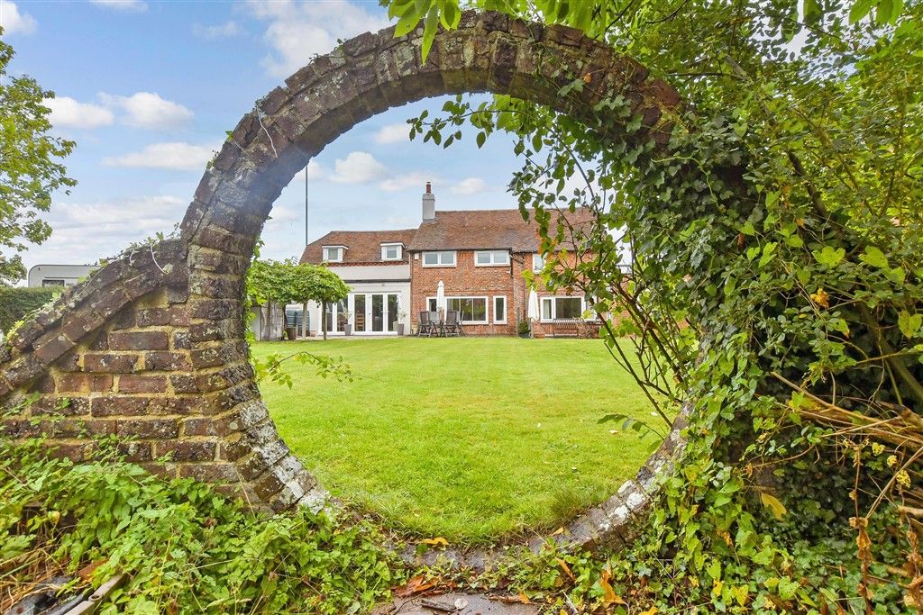 Property photo 1 of 17 External Lifestyle Photograph