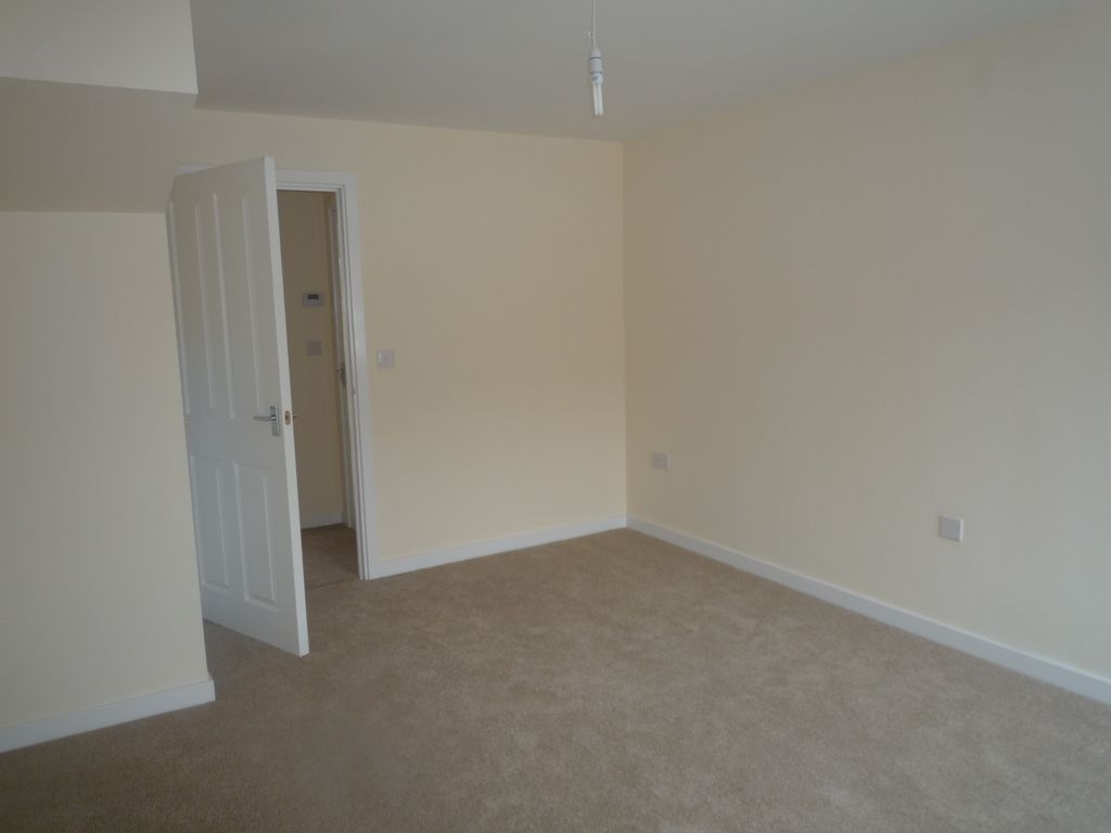 Property photo 3 of 10 Lounge