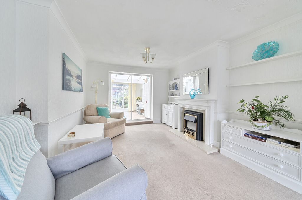 Property photo 2 of 19 1423785-1-69Aec84...