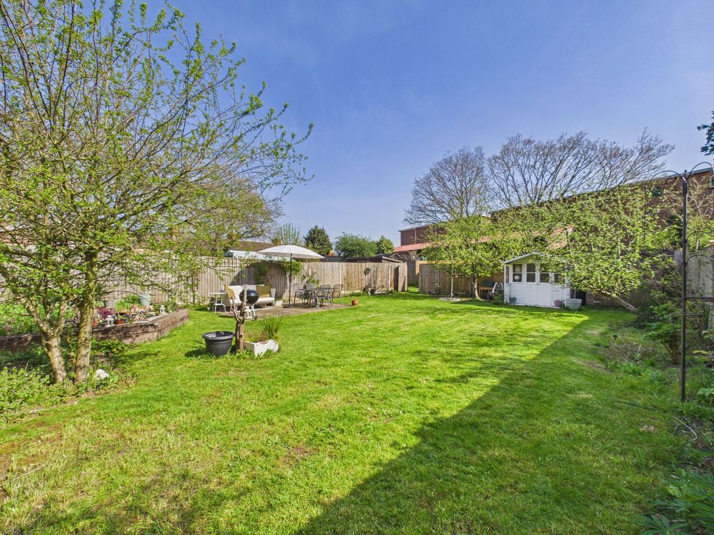 Property photo 2 of 25