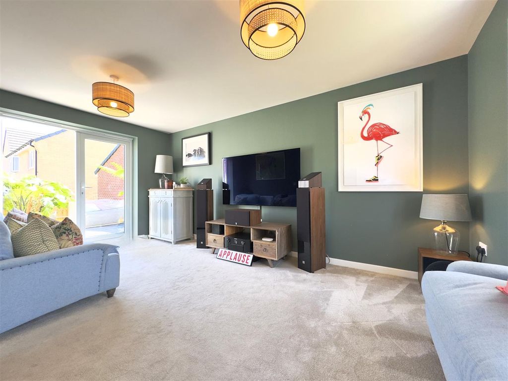 Property photo 3 of 22 New Lounge2.Jpg