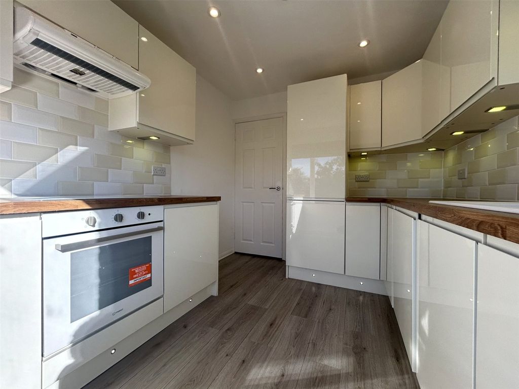 Property photo 3 of 7 Picture No. 05