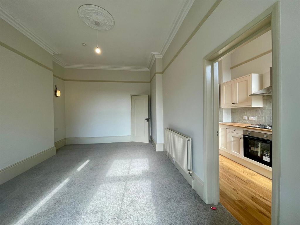 Property photo 3 of 9 8Ad586d2-E416-46cd-A8F7-Be1d5Dfce973.Jpg