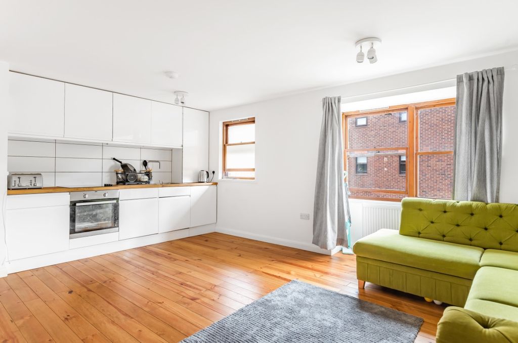 Property photo 1 of 7 856027 (11)