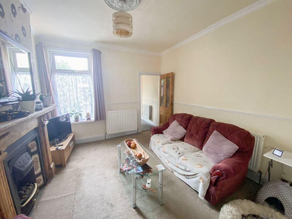 Property photo 3 of 18
