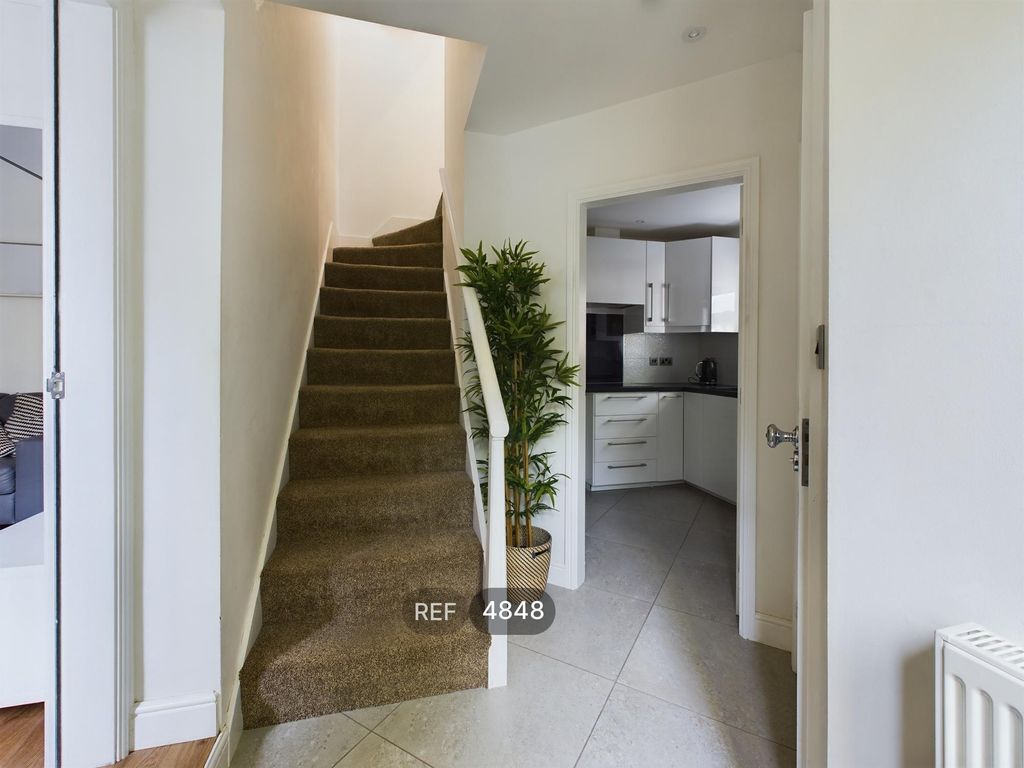 Property photo 2 of 12 Hallway