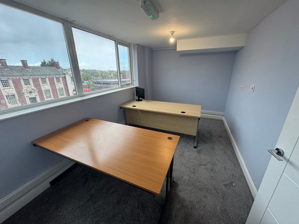 Property photo 3 of 5