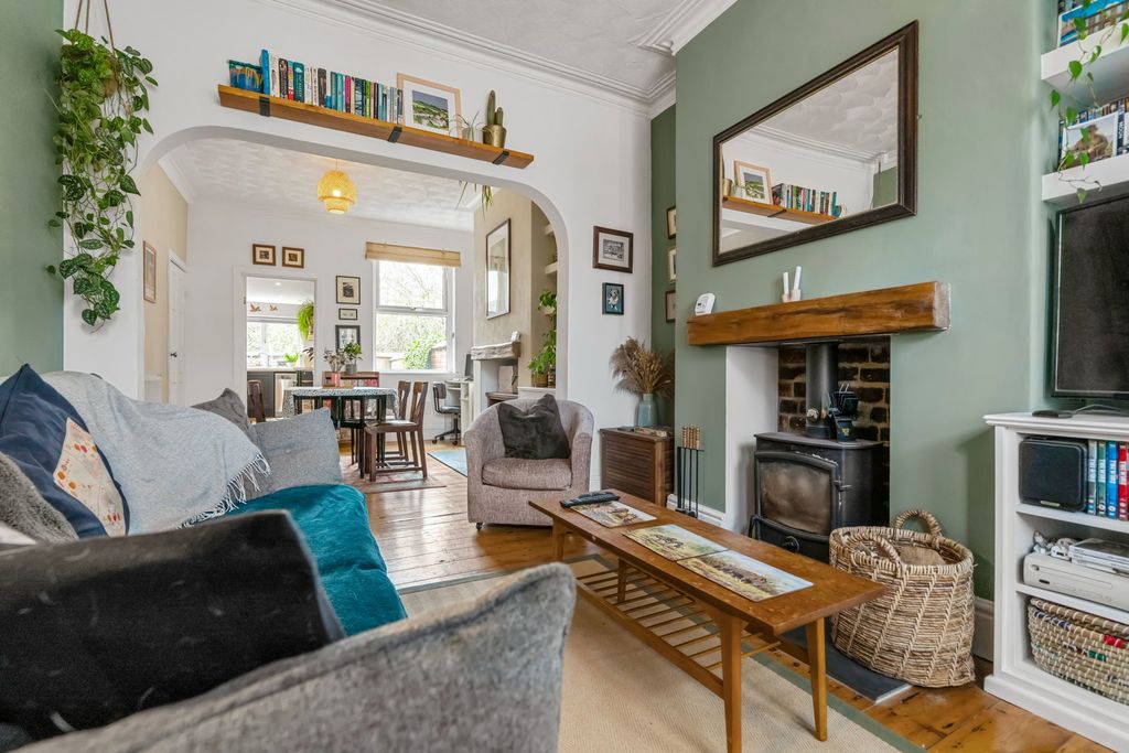 Property photo 2 of 24