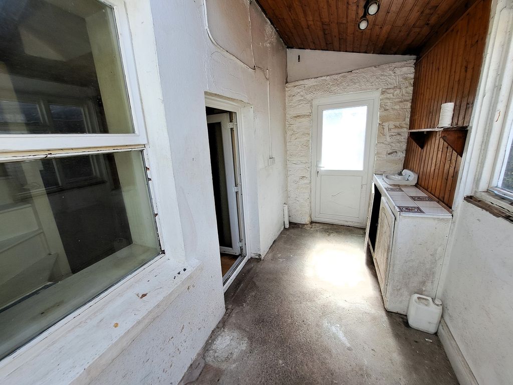 Property photo 3 of 19 Not Specified