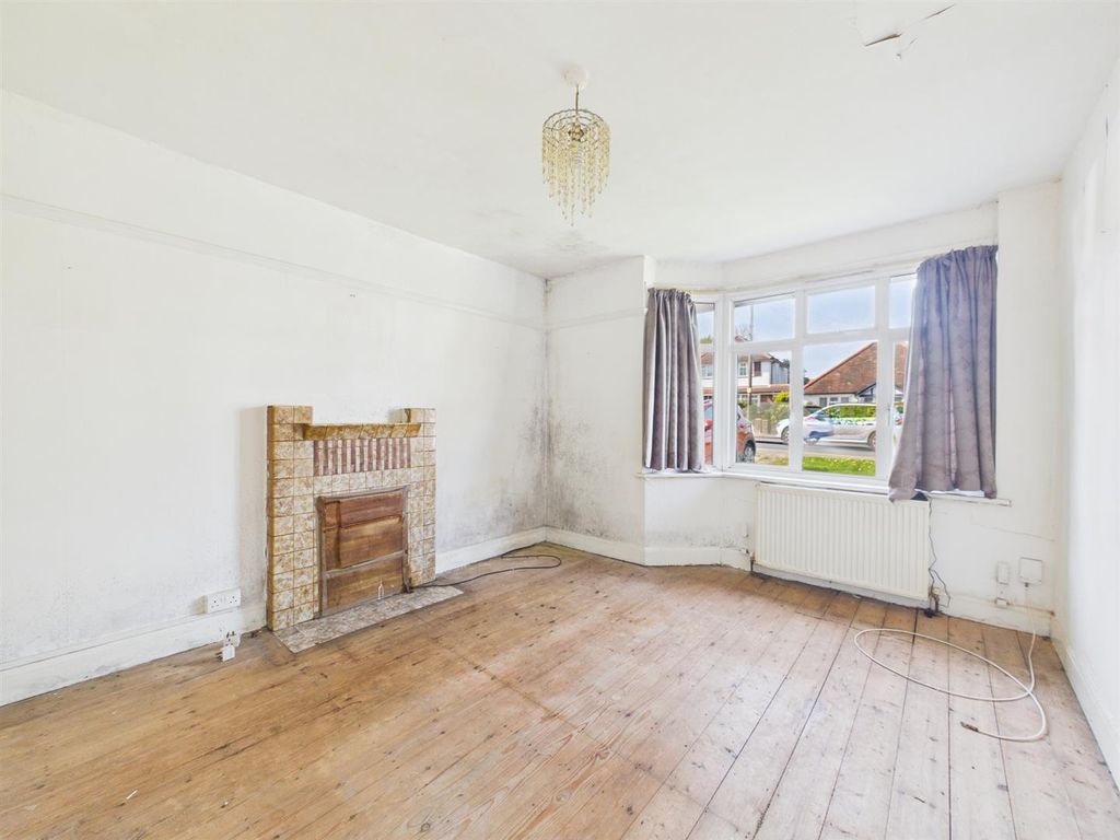 Property photo 2 of 9 Cam05080G0-Pr0332-Still001.Jpg