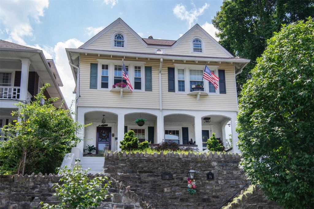 Property photo 1 of 30