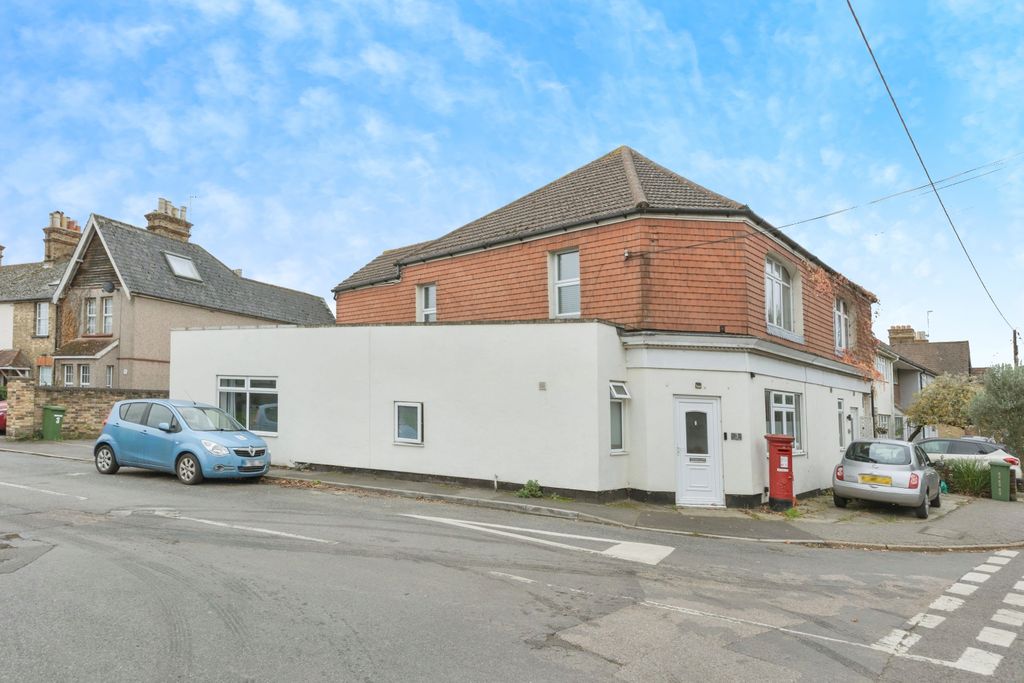 Property photo 2 of 13 1-25