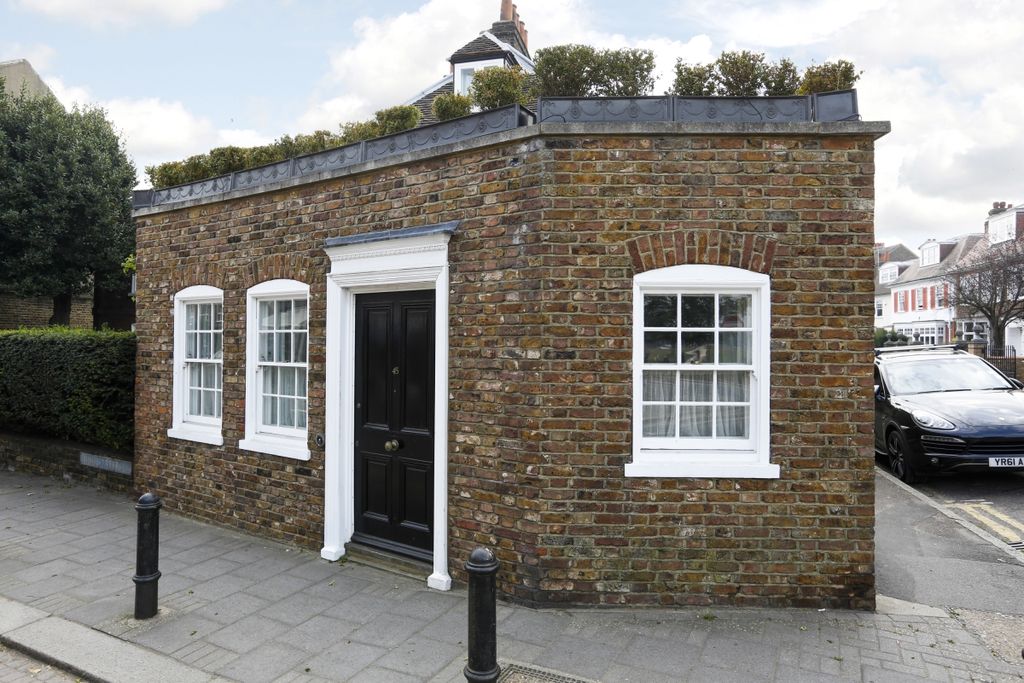 Property photo 1 of 5 Exterior