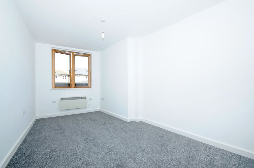 Property photo 3 of 7 Picture No. 25